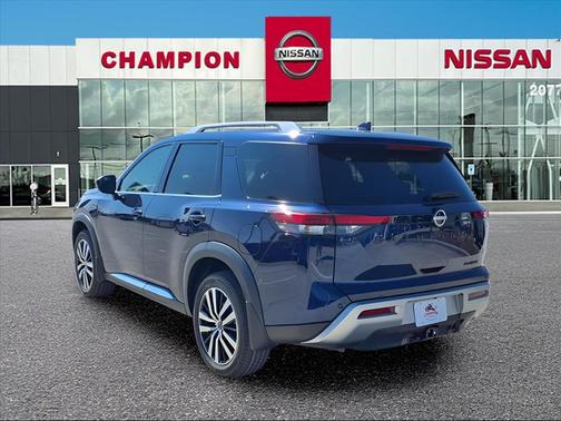 2025 Nissan Pathfinder Platinum FWD