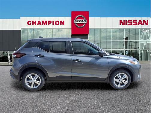 2025 Nissan Kicks S
