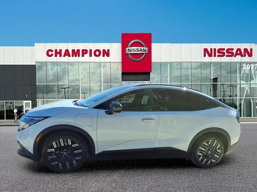 2026 Nissan Leaf PLATINUM+