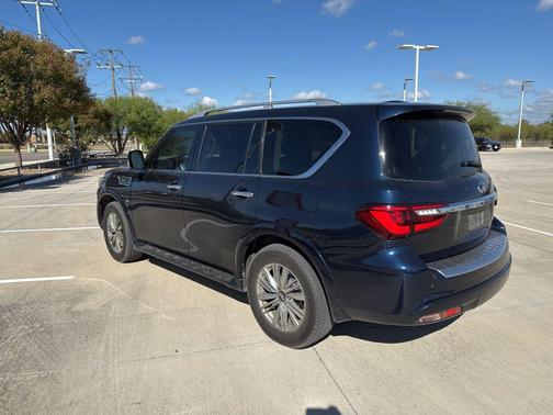 2018 INFINITI QX80 Base