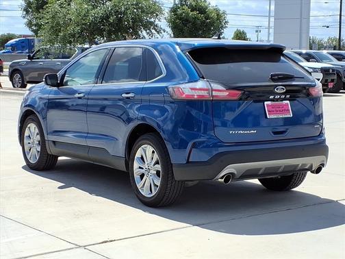 2022 Ford Edge Titanium