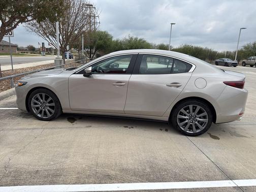 2025 Mazda Mazda3 FWD w/Preferred Package