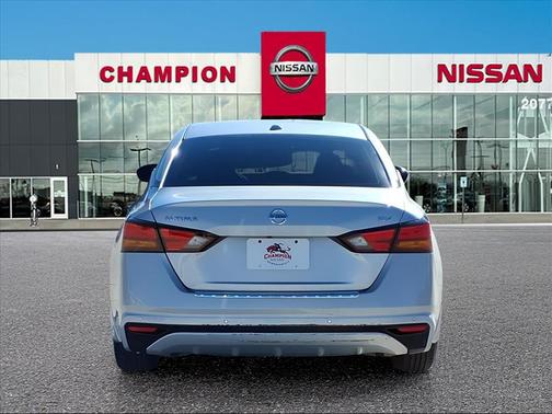 2022 Nissan Altima 2.5 SV