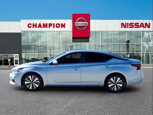 2022 Nissan Altima 2.5 SV