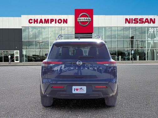 2026 Nissan Pathfinder SV