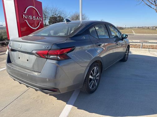 2022 Nissan Versa 1.6 SV