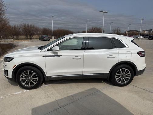 2020 Lincoln Nautilus Standard