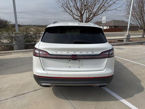 2020 Lincoln Nautilus Standard