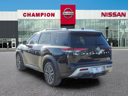 2025 Nissan Pathfinder SL FWD