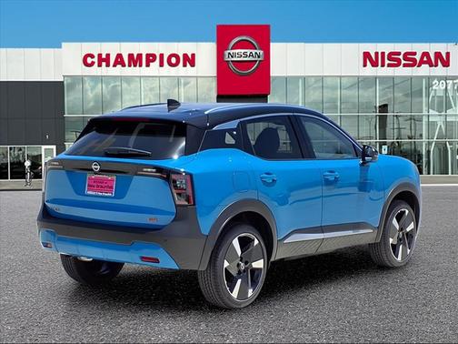 2025 Nissan Kicks SR