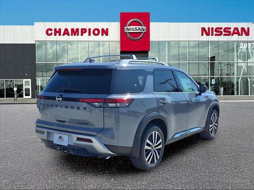 2025 Nissan Pathfinder Platinum FWD
