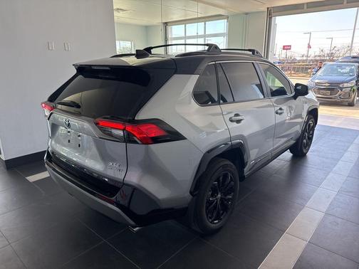 2024 Toyota RAV4 Hybrid SE
