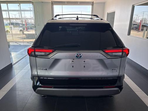 2024 Toyota RAV4 Hybrid SE