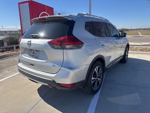 2017 Nissan Rogue SL