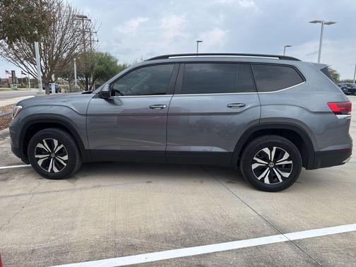 2024 Volkswagen Atlas 2.0T SE