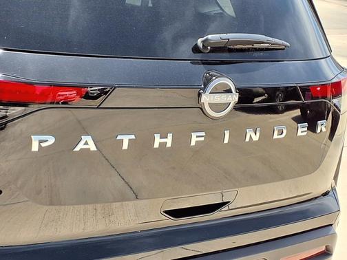 2025 Nissan Pathfinder SV FWD