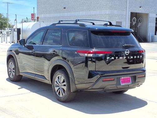 2025 Nissan Pathfinder SV FWD