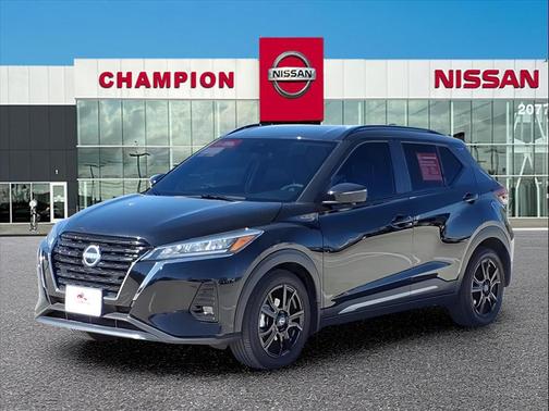 2023 Nissan Kicks SR