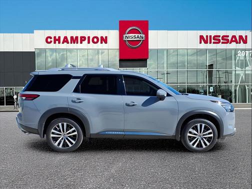 2025 Nissan Pathfinder Platinum FWD