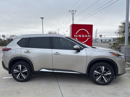 2021 Nissan Rogue Platinum