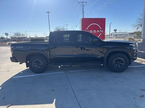2023 Nissan Frontier PRO-X