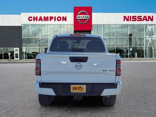 2024 Nissan Frontier SV