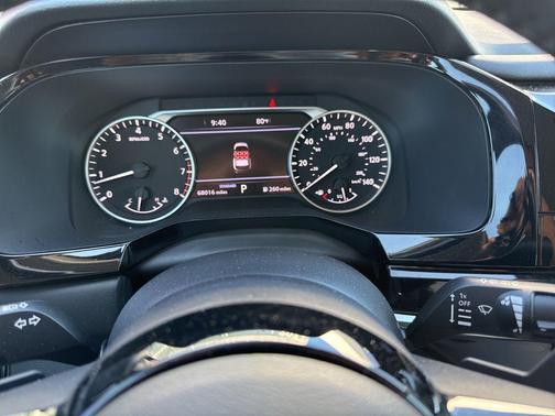 2022 Nissan Pathfinder SL 2WD