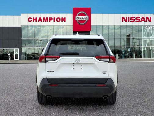 2020 Toyota RAV4 XLE