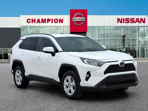 2020 Toyota RAV4 XLE