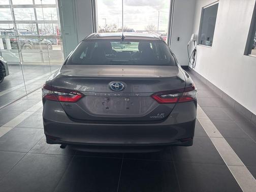 2022 Toyota Camry LE