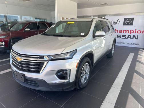 2022 Chevrolet Traverse LT Cloth