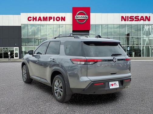 2026 Nissan Pathfinder SV