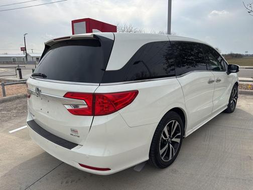 2019 Honda Odyssey Elite