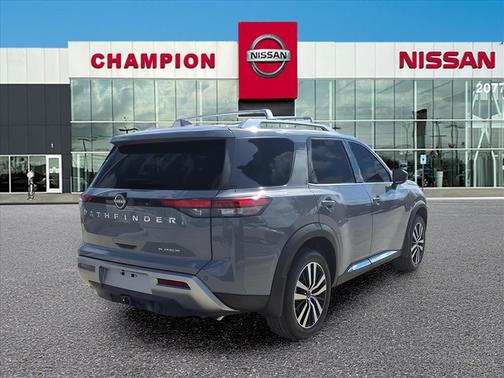 2025 Nissan Pathfinder Platinum FWD
