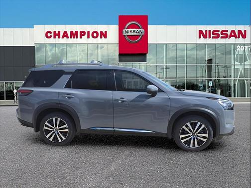 2025 Nissan Pathfinder Platinum FWD