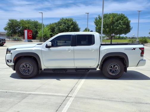 2025 Nissan Frontier PRO-X