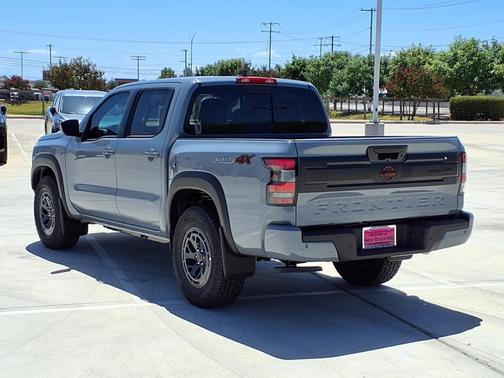 2025 Nissan Frontier PRO-4X