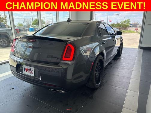 Granite Crystal Metallic Clearcoat 2022 Chrysler 300 S