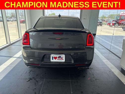 Granite Crystal Metallic Clearcoat 2022 Chrysler 300 S