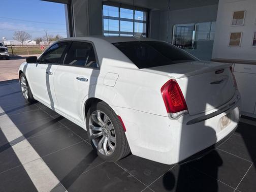 2018 Chrysler 300 Limited