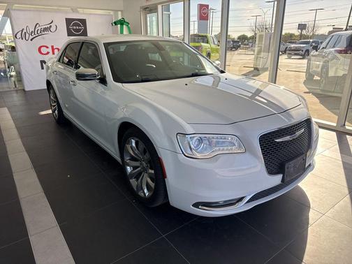 2018 Chrysler 300 Limited
