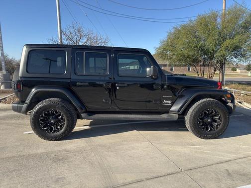 2022 Jeep Wrangler Unlimited Sahara