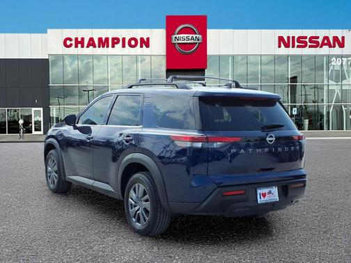 2026 Nissan Pathfinder SV