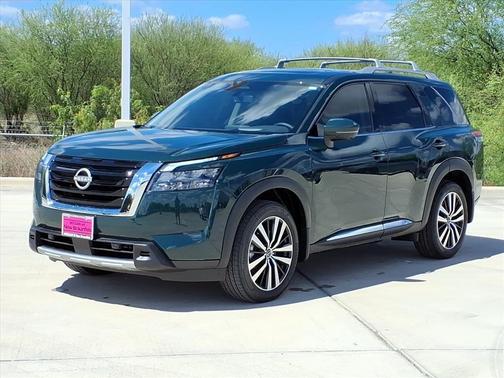 2025 Nissan Pathfinder Platinum FWD