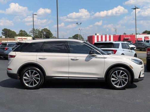 Pearl Metallic 2023 Lincoln Corsair Standard