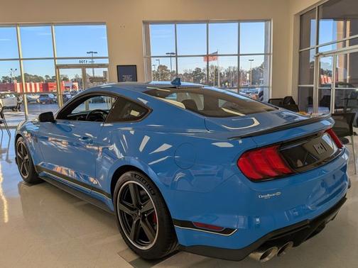 2022 Ford Mustang MACH 1