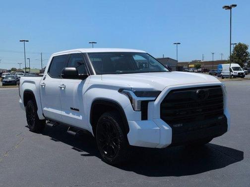Ice 2024 Toyota Tundra SR5
