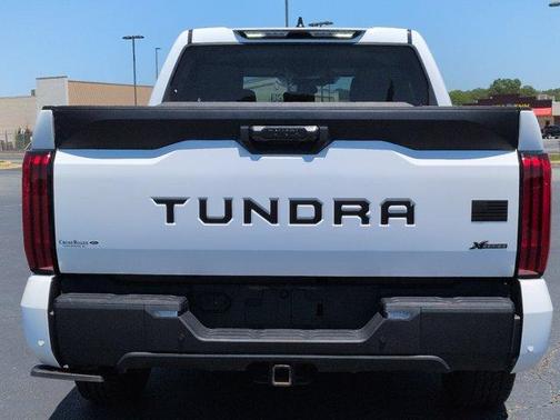 Ice 2024 Toyota Tundra SR5