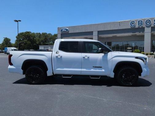 Ice 2024 Toyota Tundra SR5