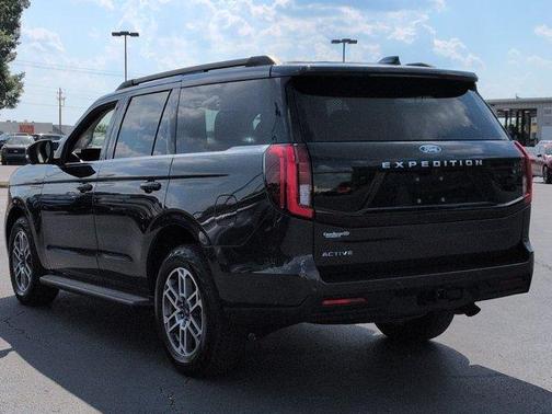 Gray Metallic 2025 Ford Expedition Active